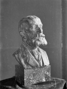 105388 Portret van B.J. Kouwer, geboren 1861, hoogleraar in de geneeskunde aan de Utrechtse hogeschool (1899-1926), ...